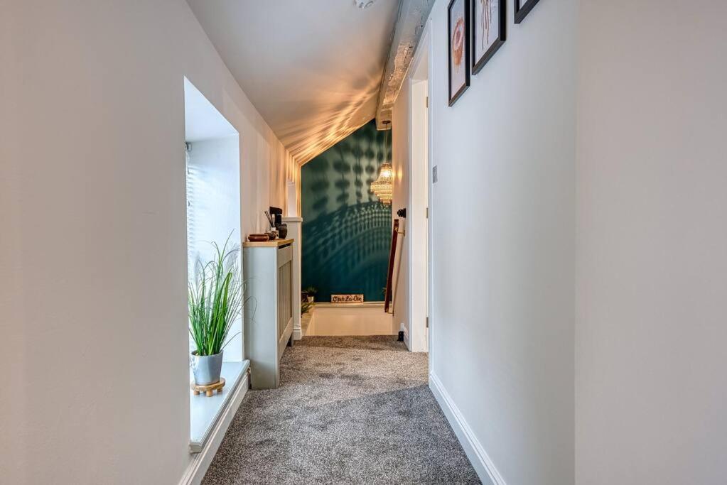 Delightful Two-Bedroom Cottage In The Heart Of Bakewell Exterior foto